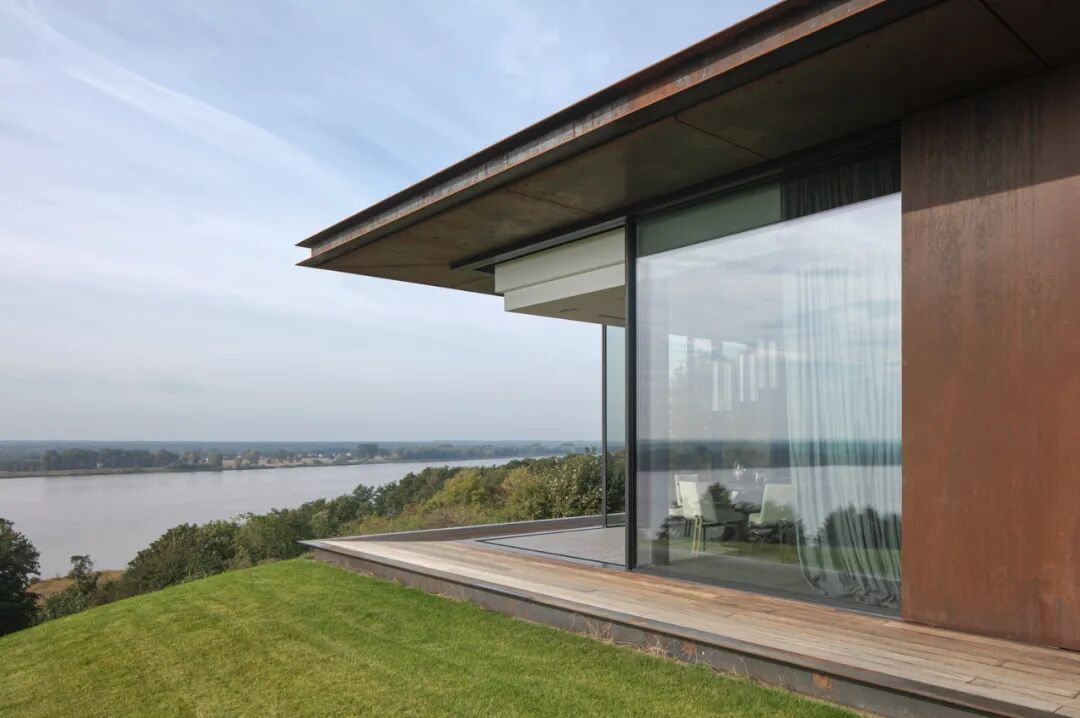 波兰坡地河畔集成住宅丨77建筑工作室-37