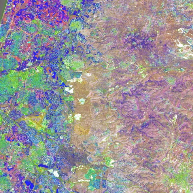 Blue Farmland可译为蓝色农田，但huaikuanchung不是一个常见的英文词汇或有公认含义的词语，不清楚其确切指的是什么，无法完成该部分的准确翻译 丨以色列-17