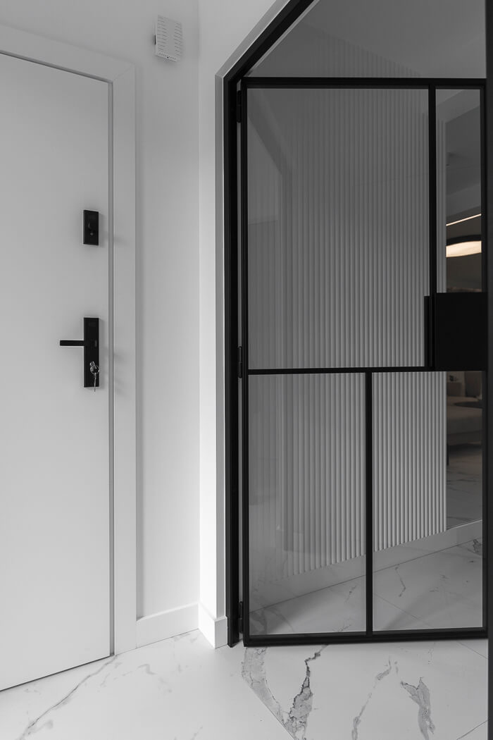 Nowoczesne wnętrze black&white w domu w Gorzowie Wielkopolskim - PLN Design-13