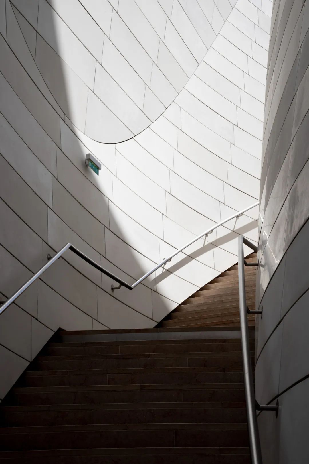 巴黎路易威登基金会艺术中心 | 现代与传统的美学对话-43