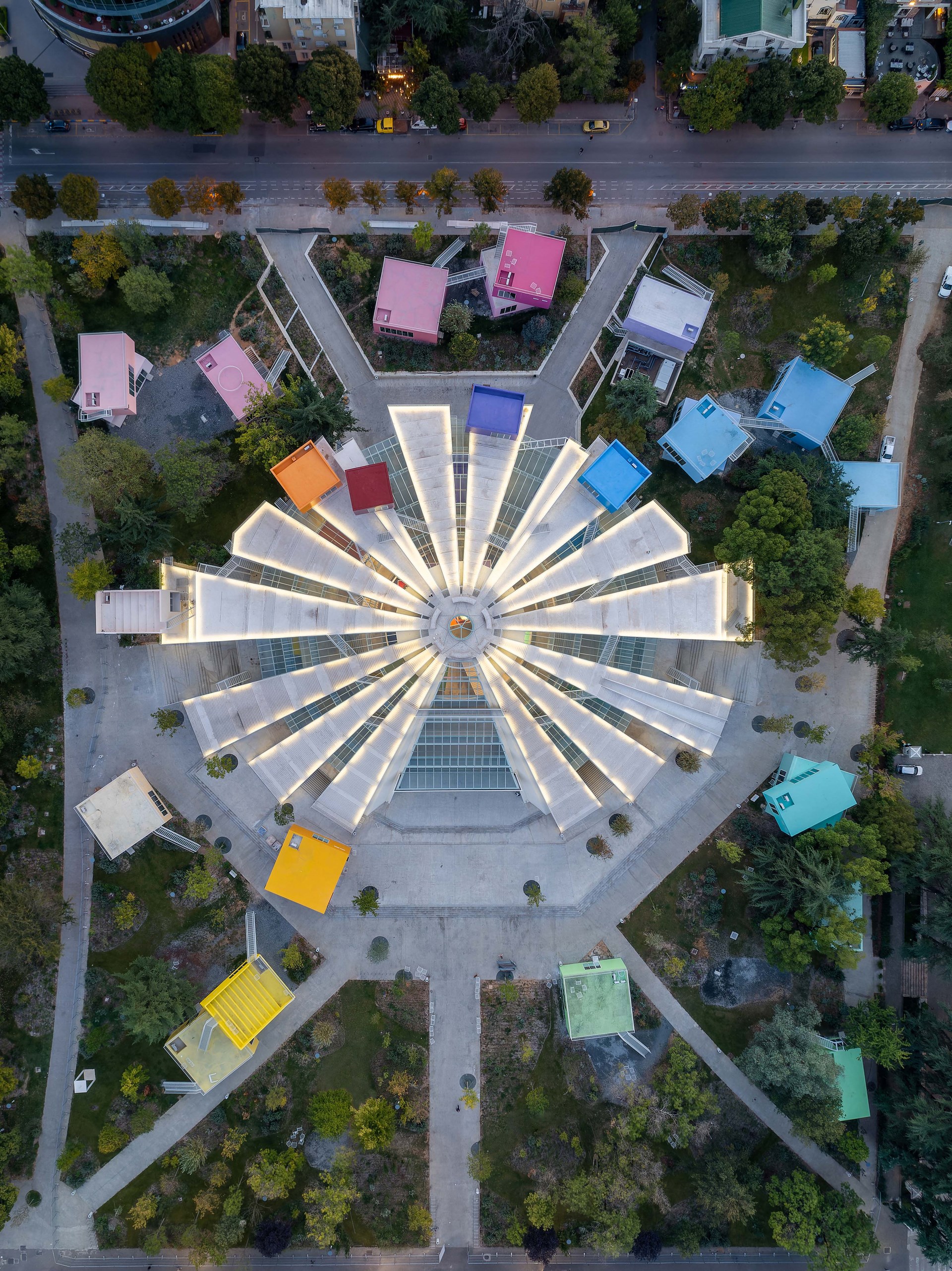 阿尔巴尼亚地拉那金字塔改造项目丨MVRDV-3