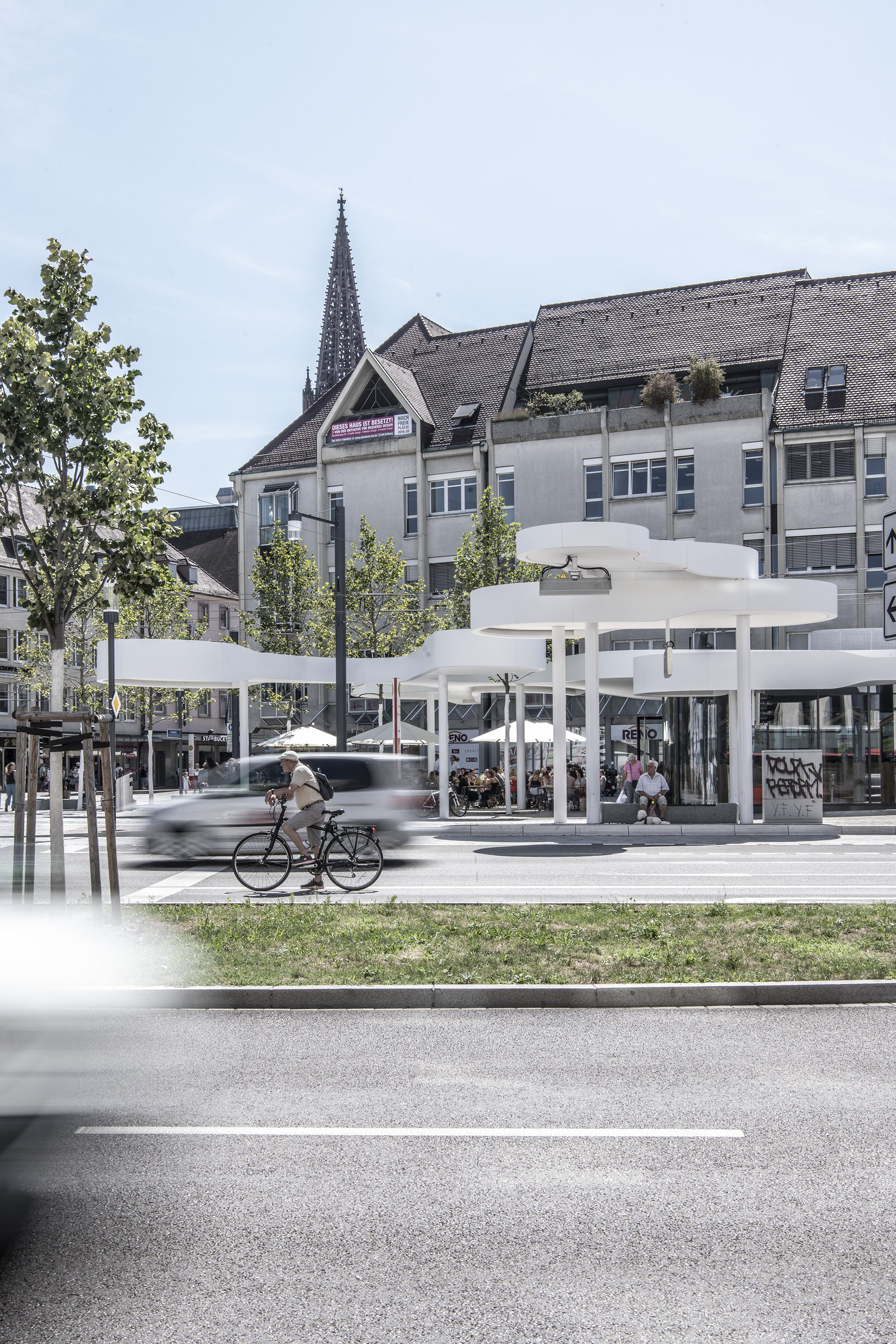 欧洲广场上的亭子丨德国丨J.MAYER.H-23