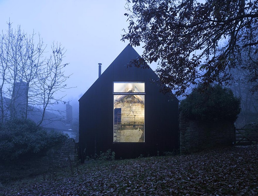 The Remains of an XVII Century Cottage Encapsulated in a Modern Home-24