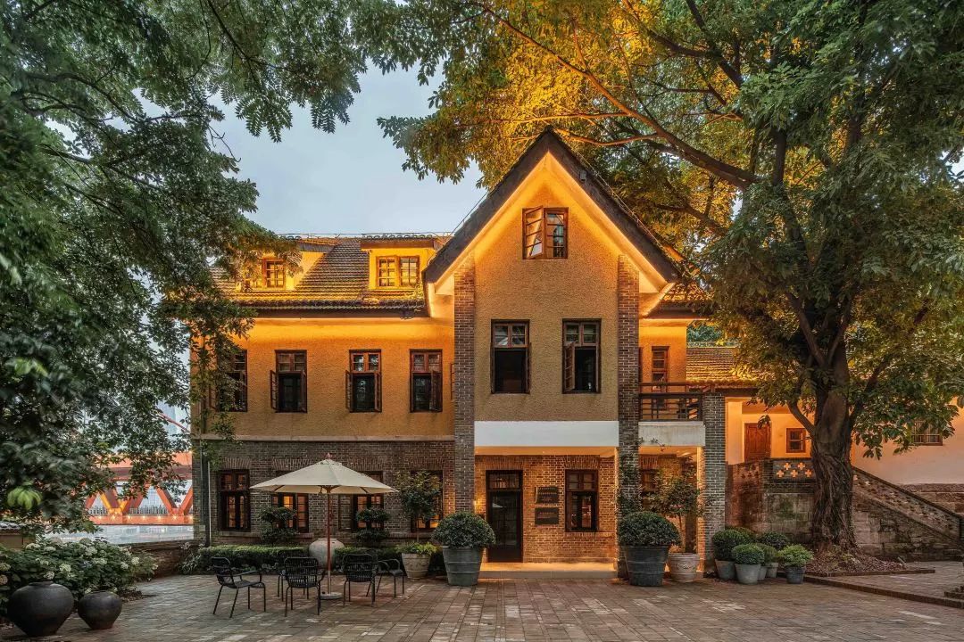 既下山·重庆：生活的复杂和冲突，都在这间院落“缴械投降”-0