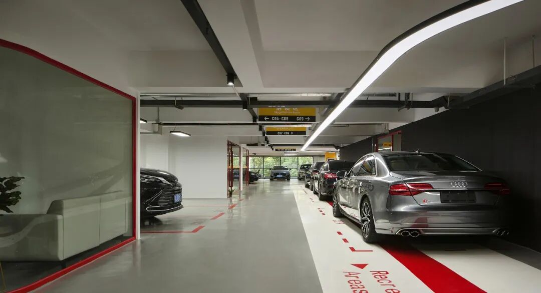 苏格设计丨3000㎡高街复古星火汽车展厅-60