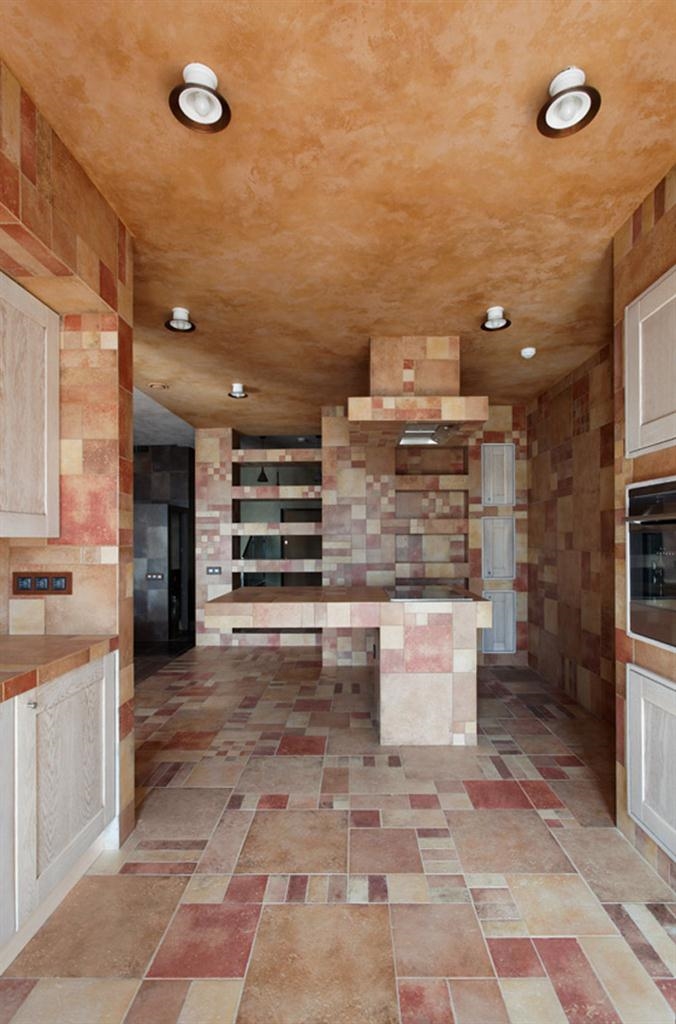 俄罗斯 18 层顶层公寓,多层次空间与自然金属元素的创新结合-30