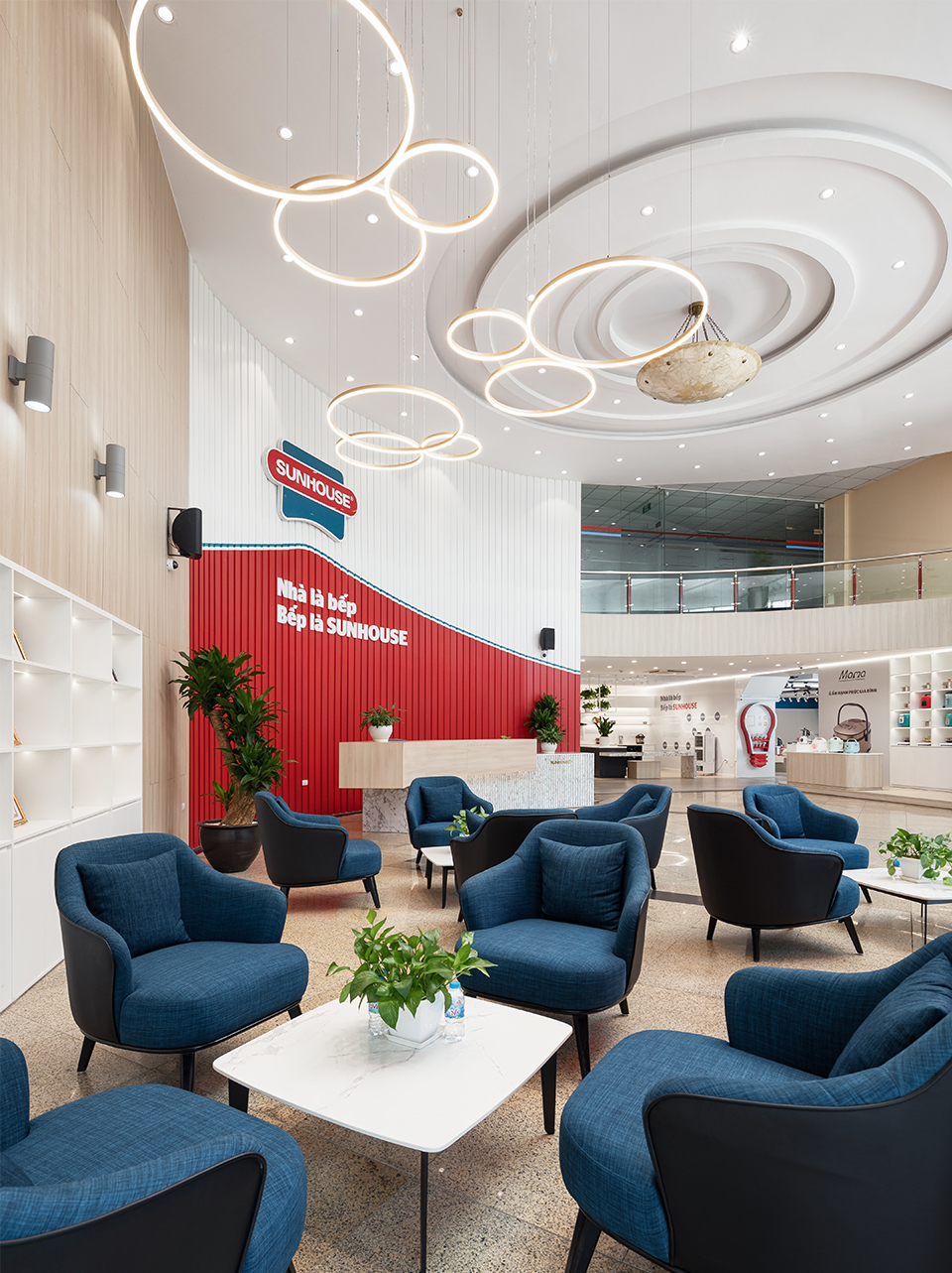 越南 SUNHOUSE 家居展厅 | 红白灰的厨房盒子-8