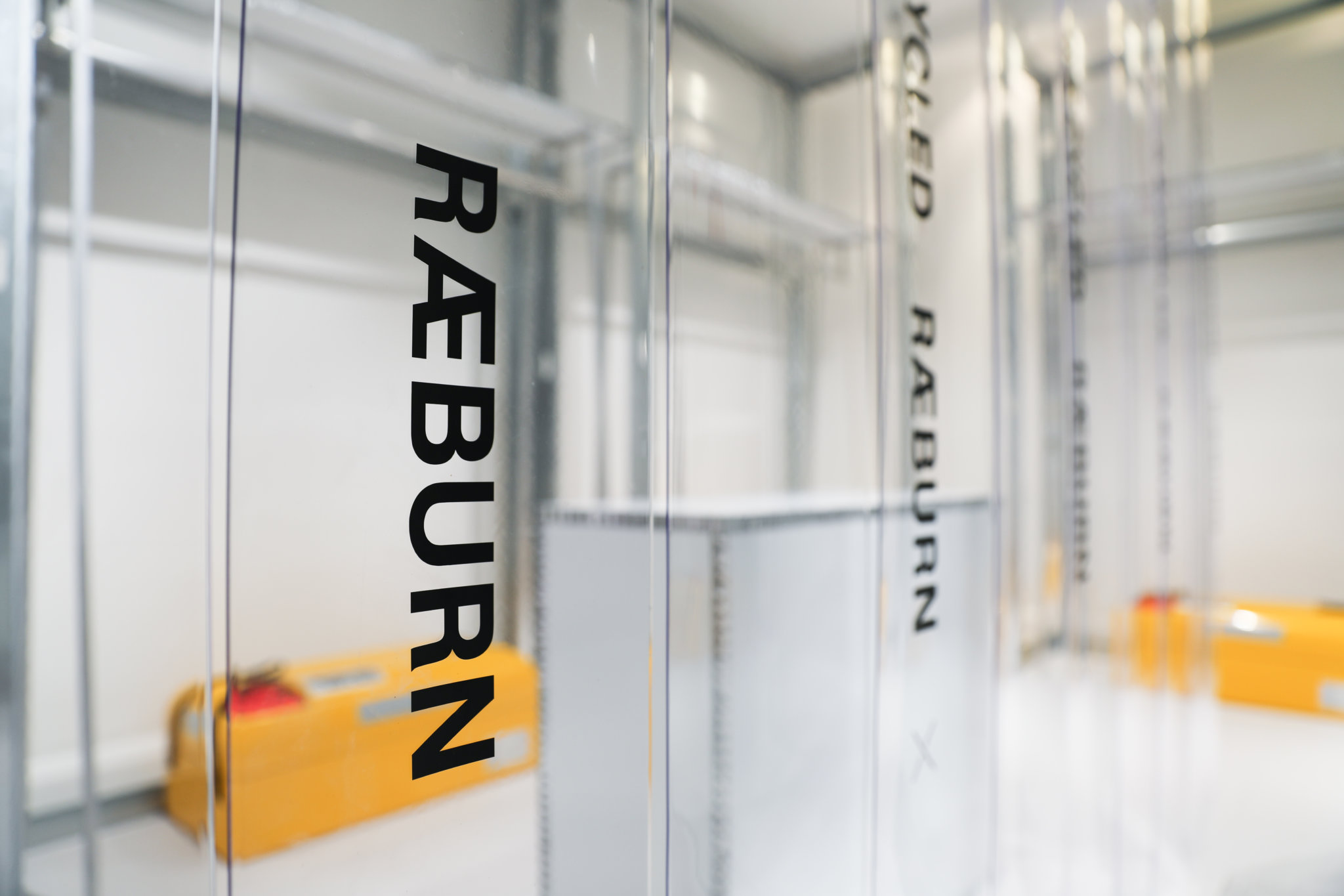 伦敦 RÆBURN 环保可回收商店环境设计-8