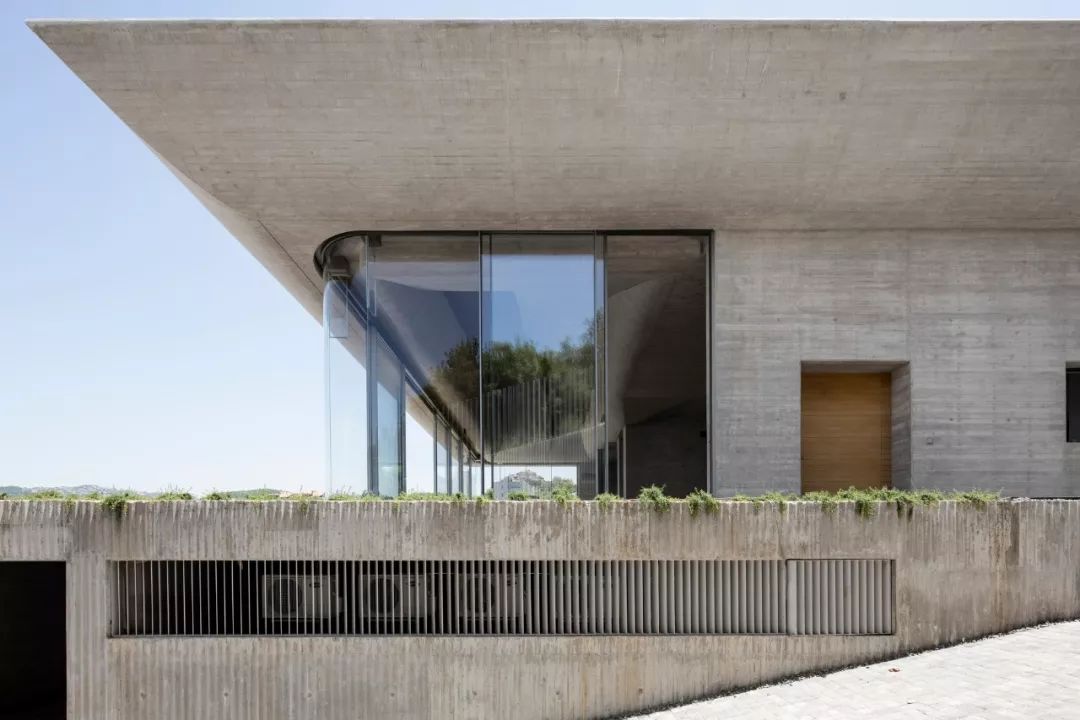 贝鲁特建筑事务所 Youssef Tohme 的现代共生设计-9