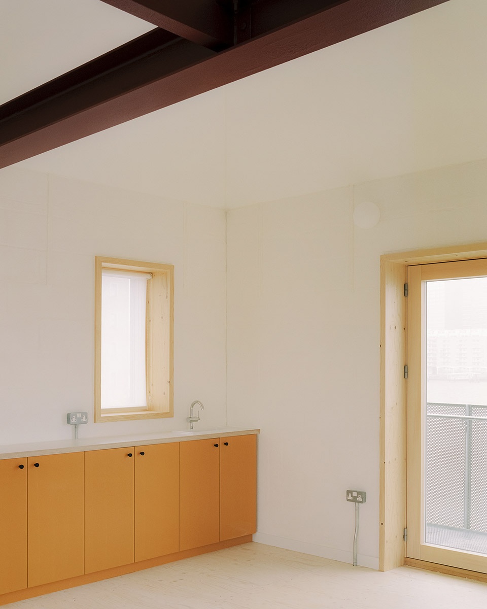 伦敦 Surrey Docks 城市农场建筑翻新,打造河畔“温室”教育空间-29