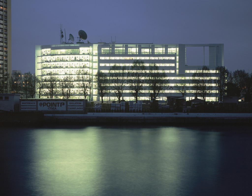 Canal  Headquarters Richard Meier-8