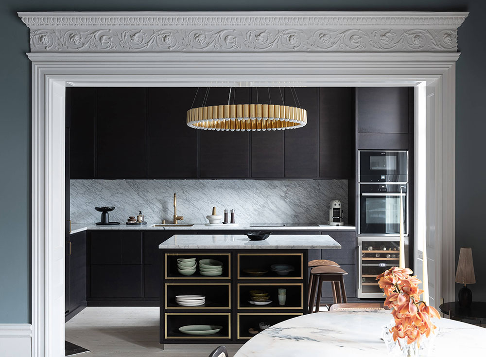 斯德哥尔摩 19 世纪哥特风格公寓，惊艳的彩绘天花板-10