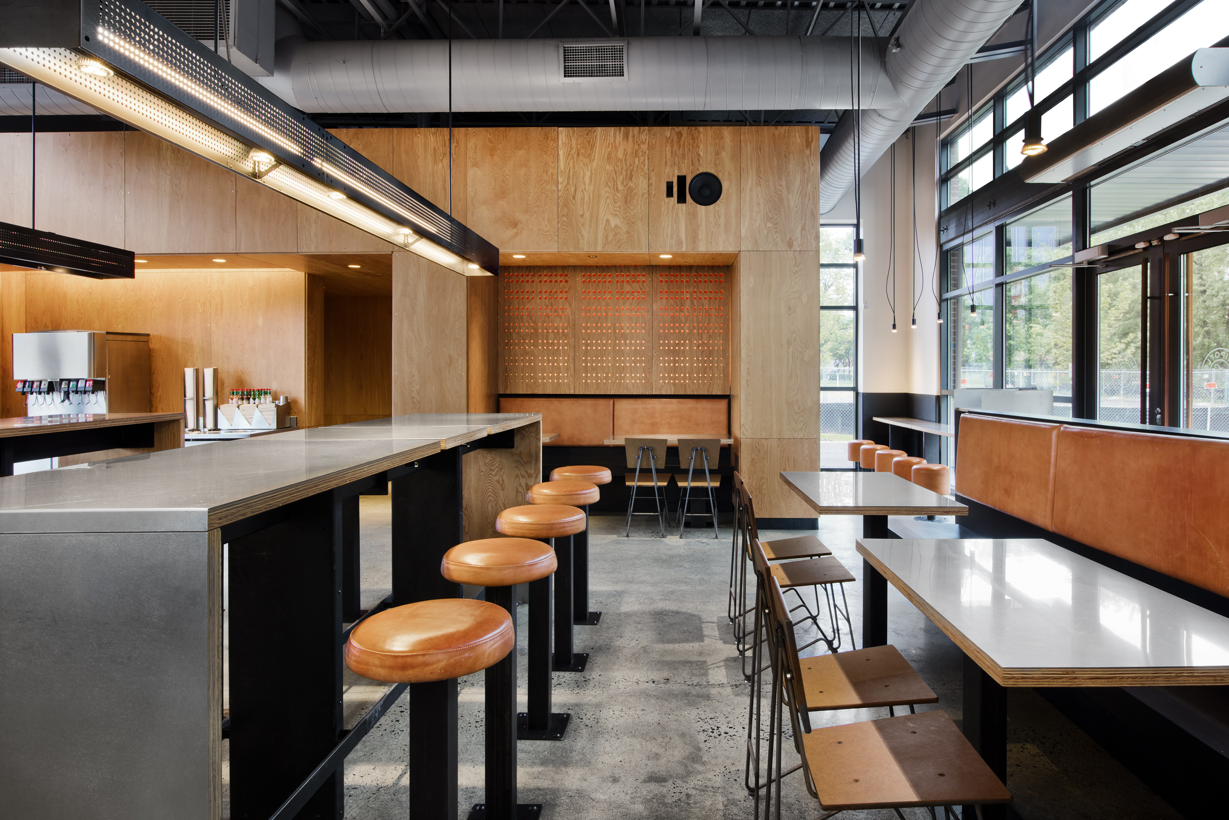 Chipotle 携手 GreenbergFarrow 打造独具特色的餐厅空间-6