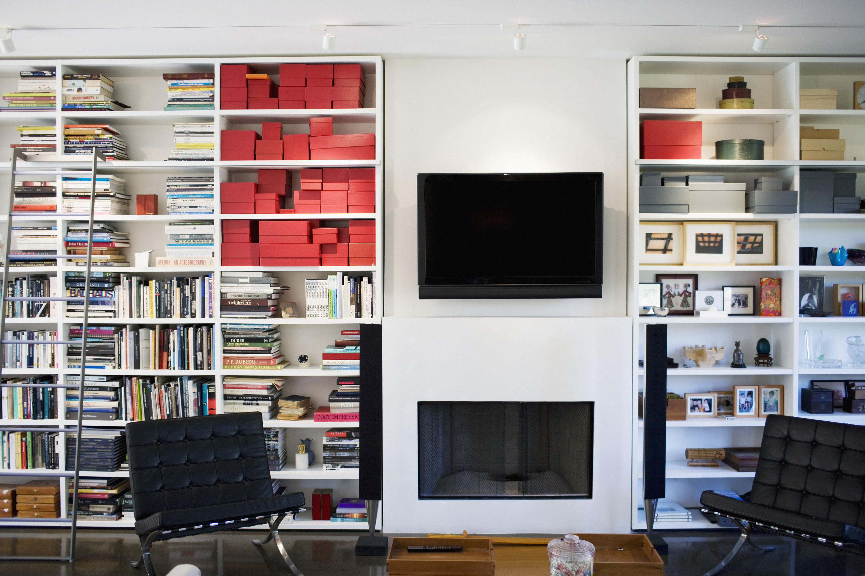 豪华别墅 现代风格简约 国外某半山别墅-22