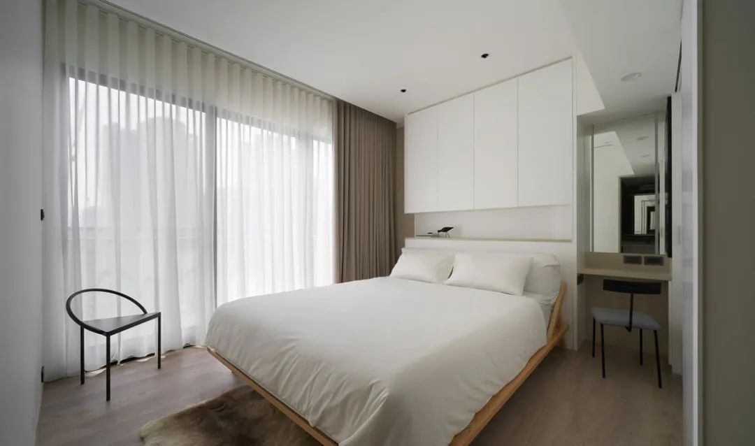 现代简约的四口之家-18