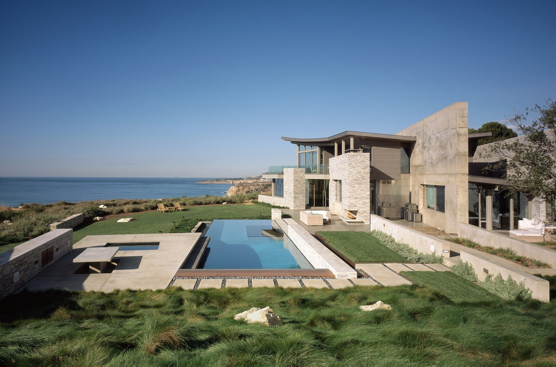 加州阿尔塔米拉别墅庭院,原生植物与景观巨石的和谐共生-8