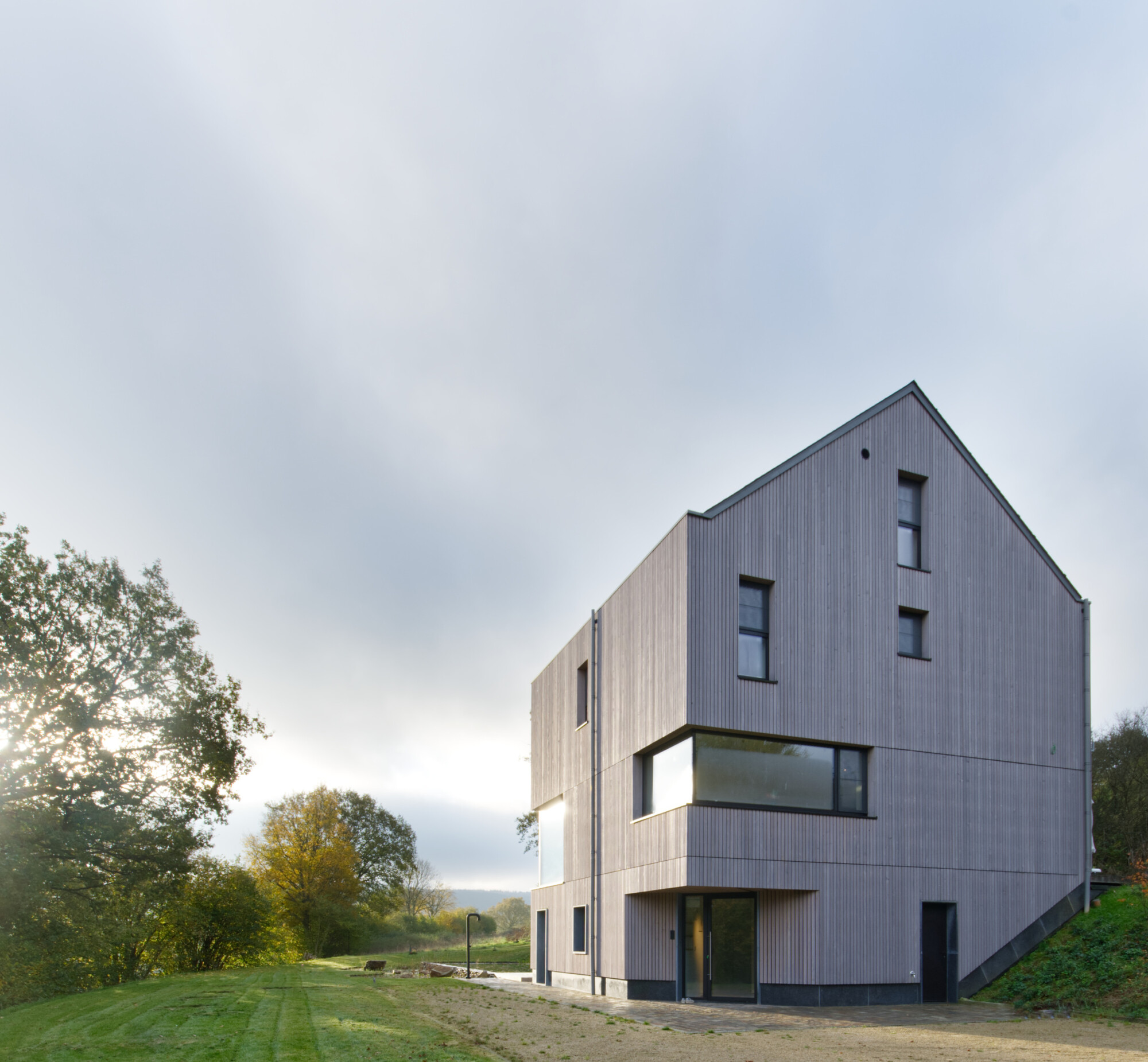 House in Mormont / Jahnke-Ledant Architects-32