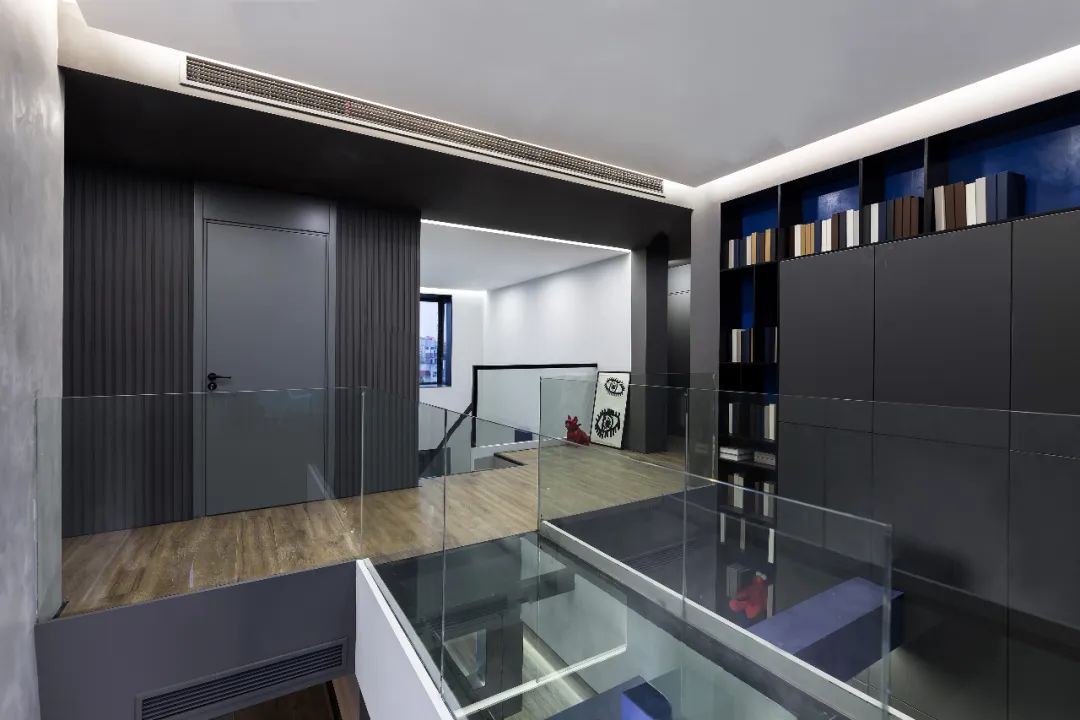 魔都顶层复式,重构精致质感-41