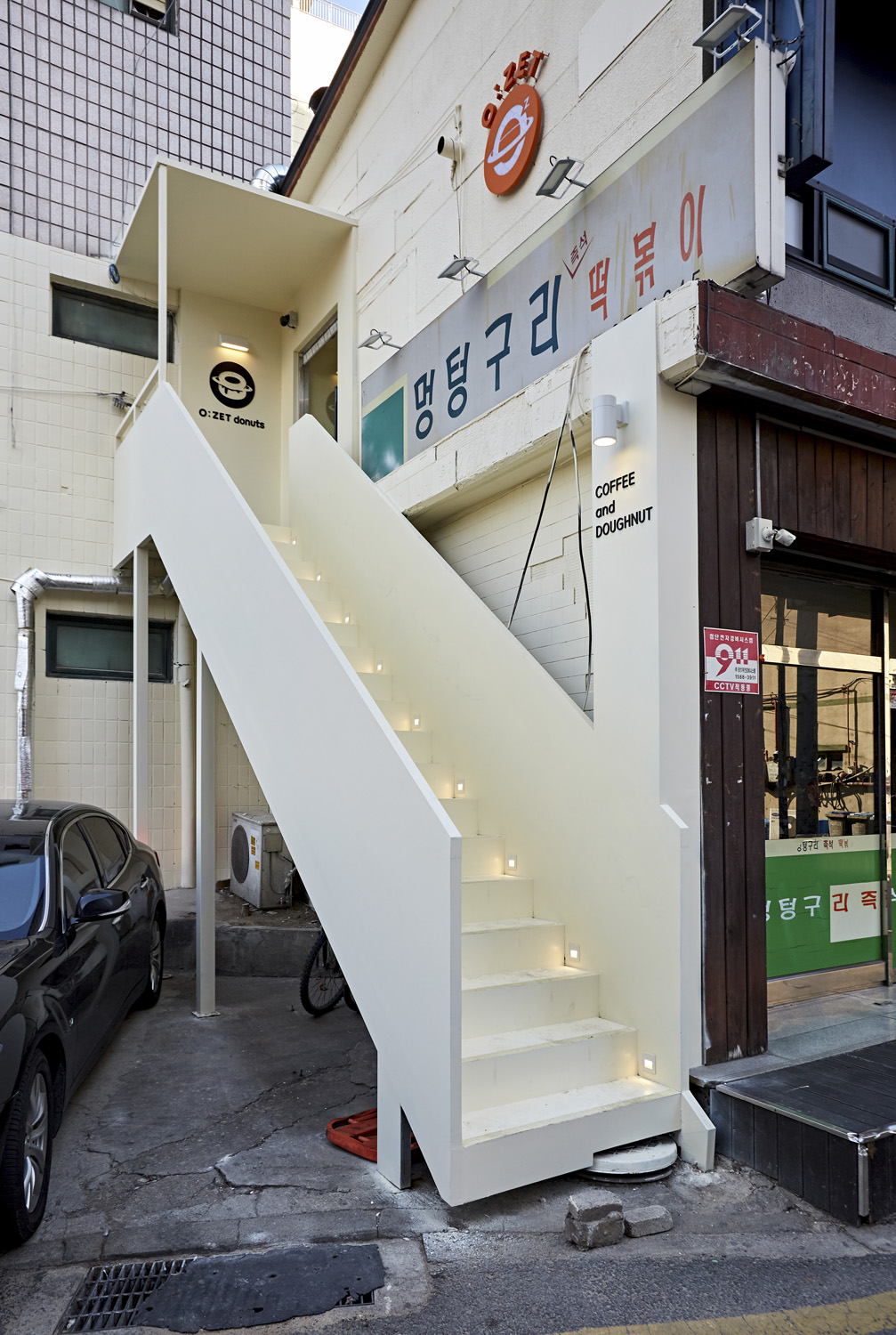 42 平卡佩咖啡厅，小巧设计点亮空间-23