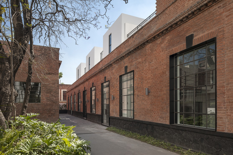 墨西哥城“La Cubana 巧克力工厂”改造住宅设计-5