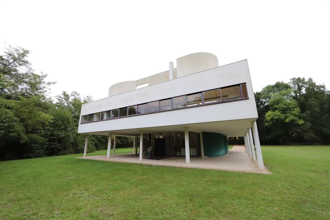 勒·柯布西耶的萨伏伊别墅 | 新建筑五点原则的完美实践-27