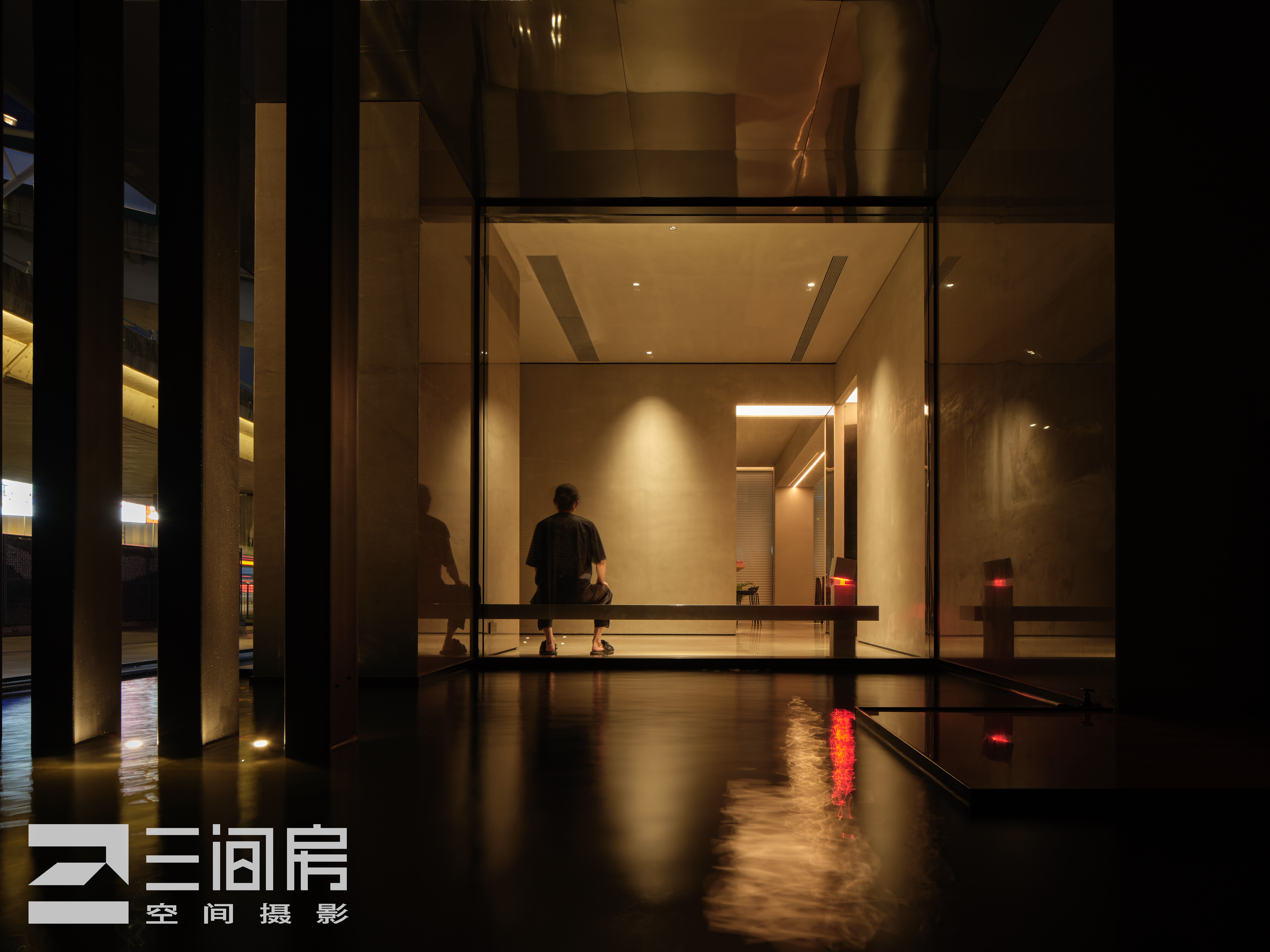 空间摄影丨高架旁的“红楼”-16