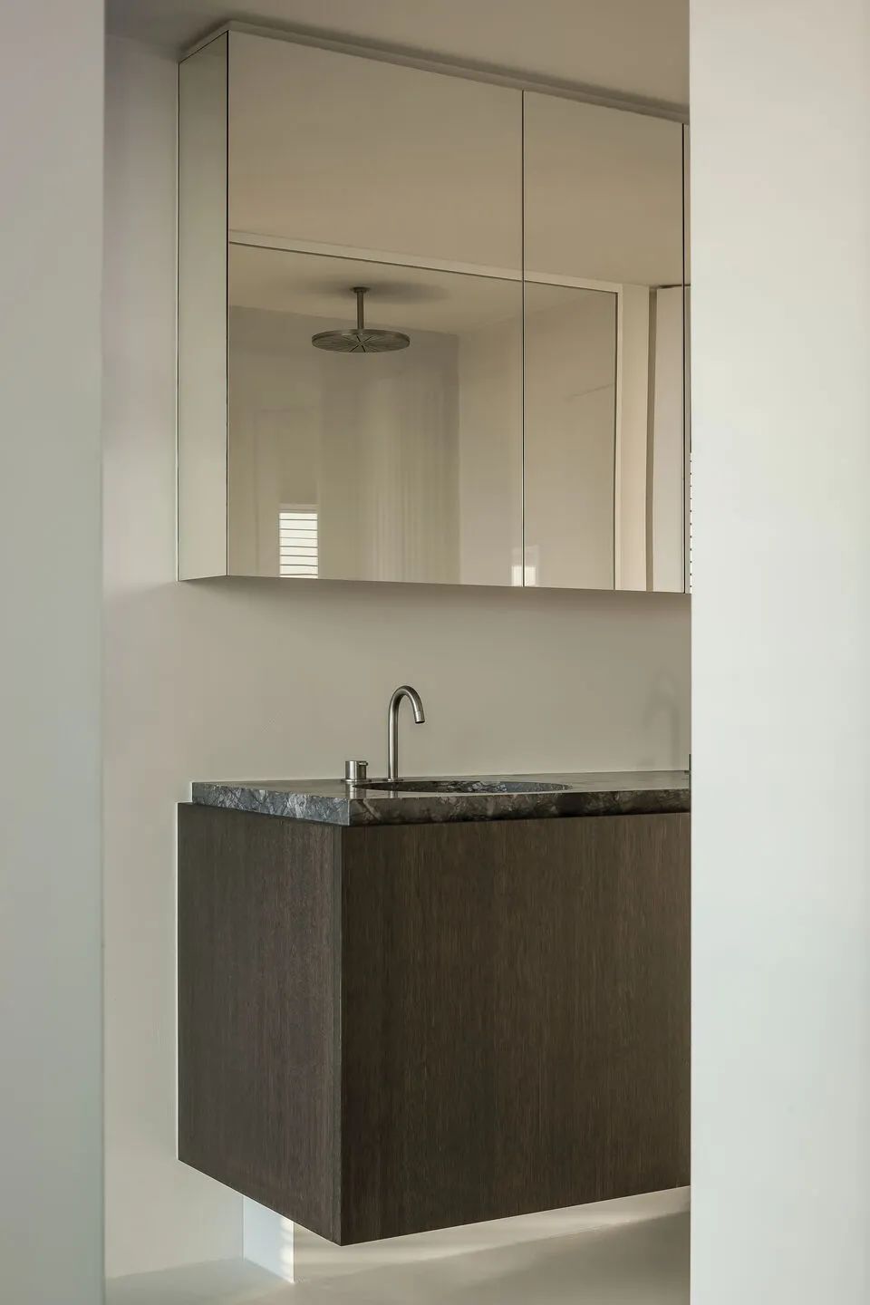 比利时克诺克复式顶层公寓室内装修丨Architects Claerhout  Van Biervliet-41