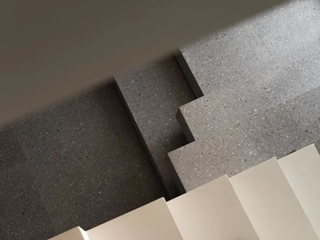 现代极简诗意居所 · 西安浐灞半岛 310㎡顶跃设计丨中国西安丨青马设计-30