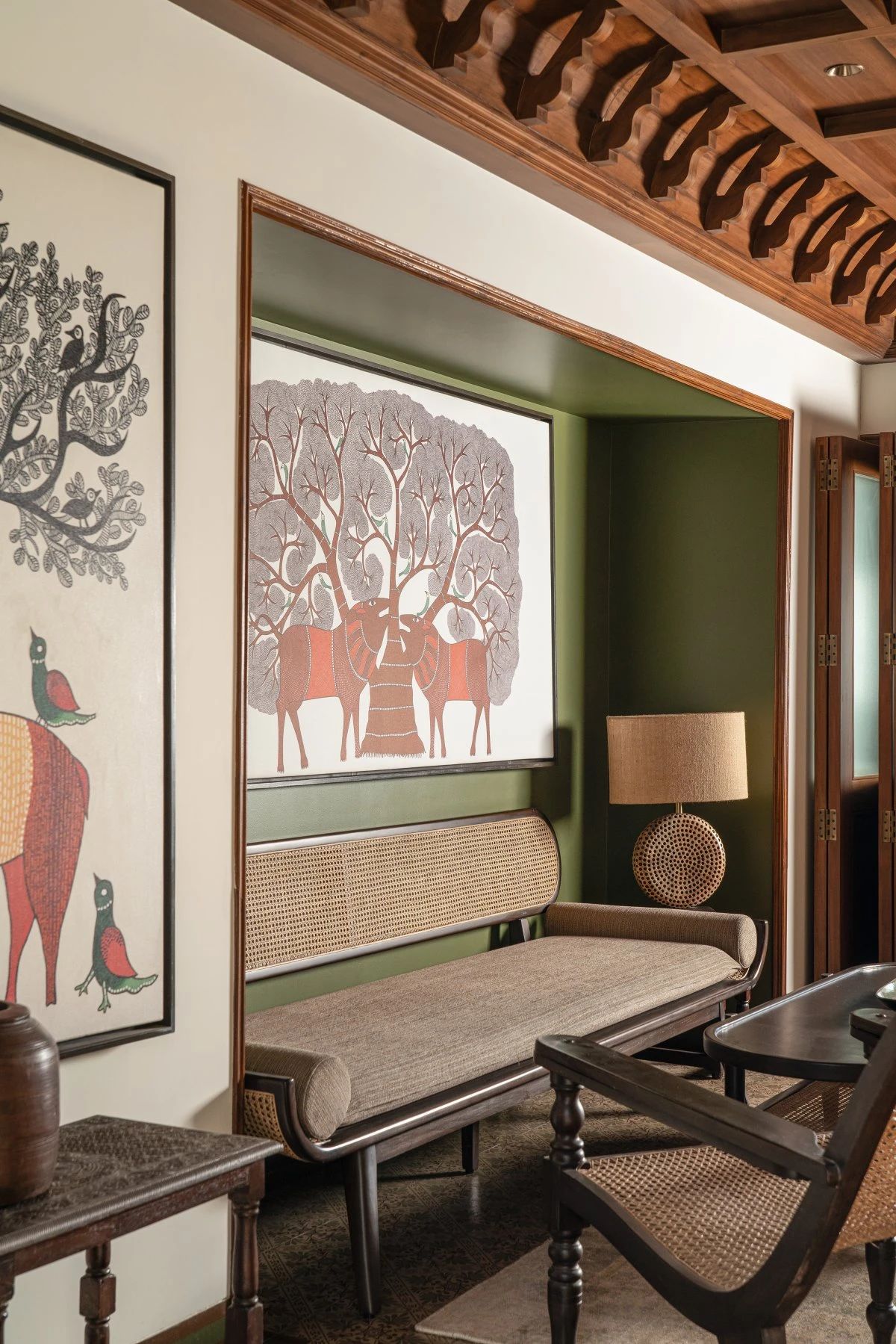 印度美学与现代方法相结合的室内设计丨对印度传统文化情有独钟的设计师-7