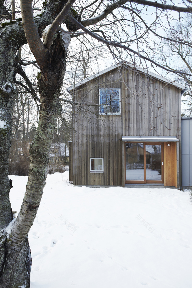 瑞典独栋家庭住扩建 | 新旧空间的完美融合-15