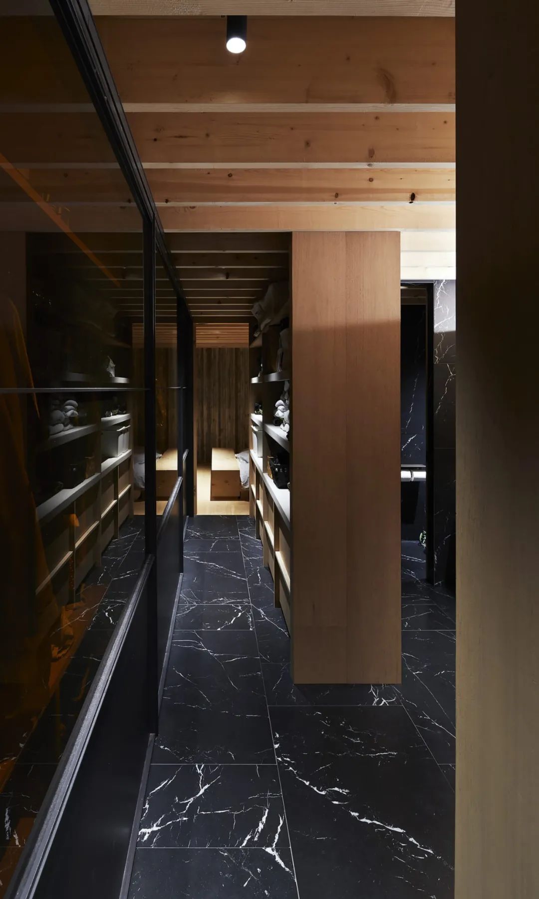 东京混凝土洞穴·极简主义私人住宅丨日本东京丨Suppose Design Office-35