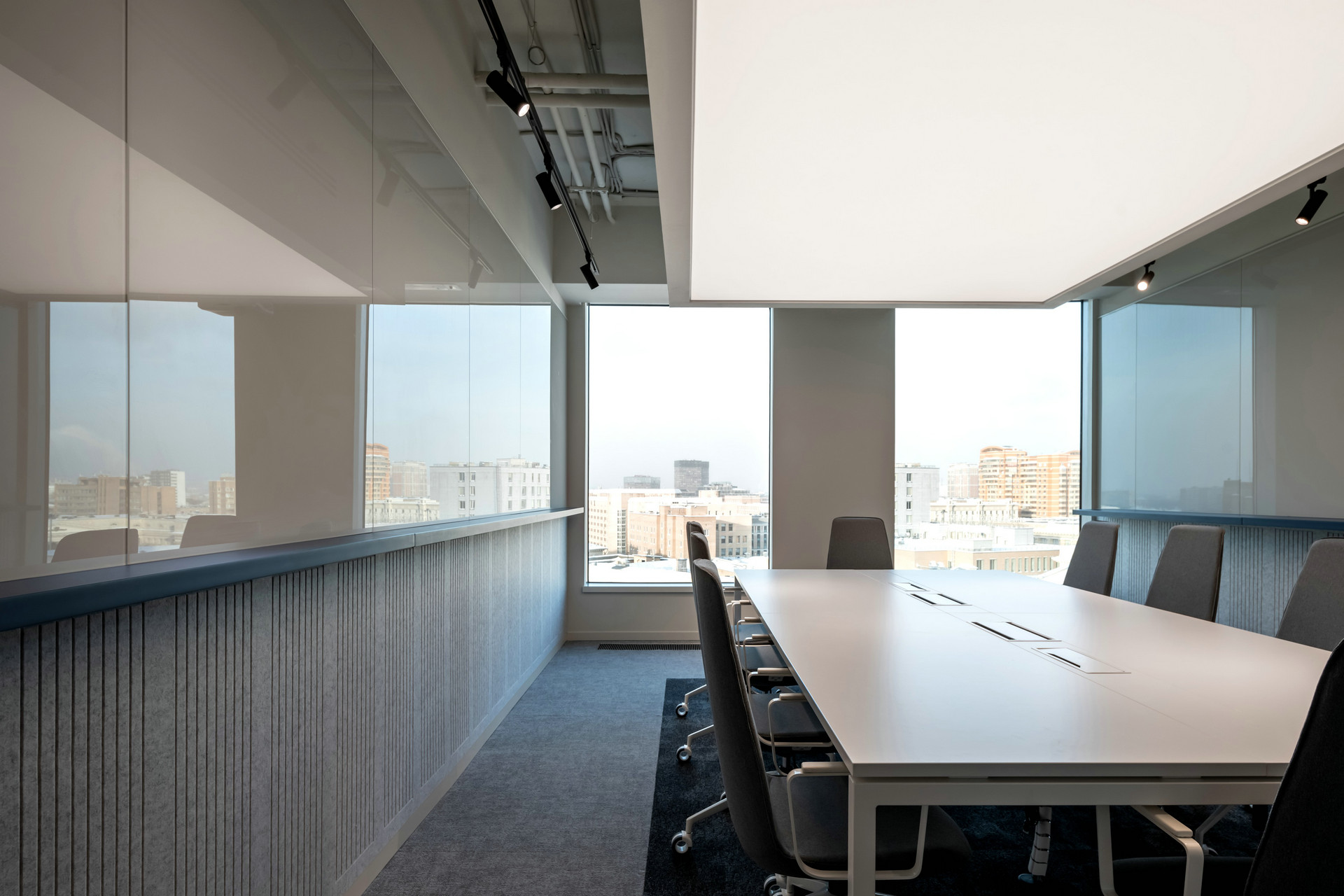 蓝色调，办公空间设计！-10