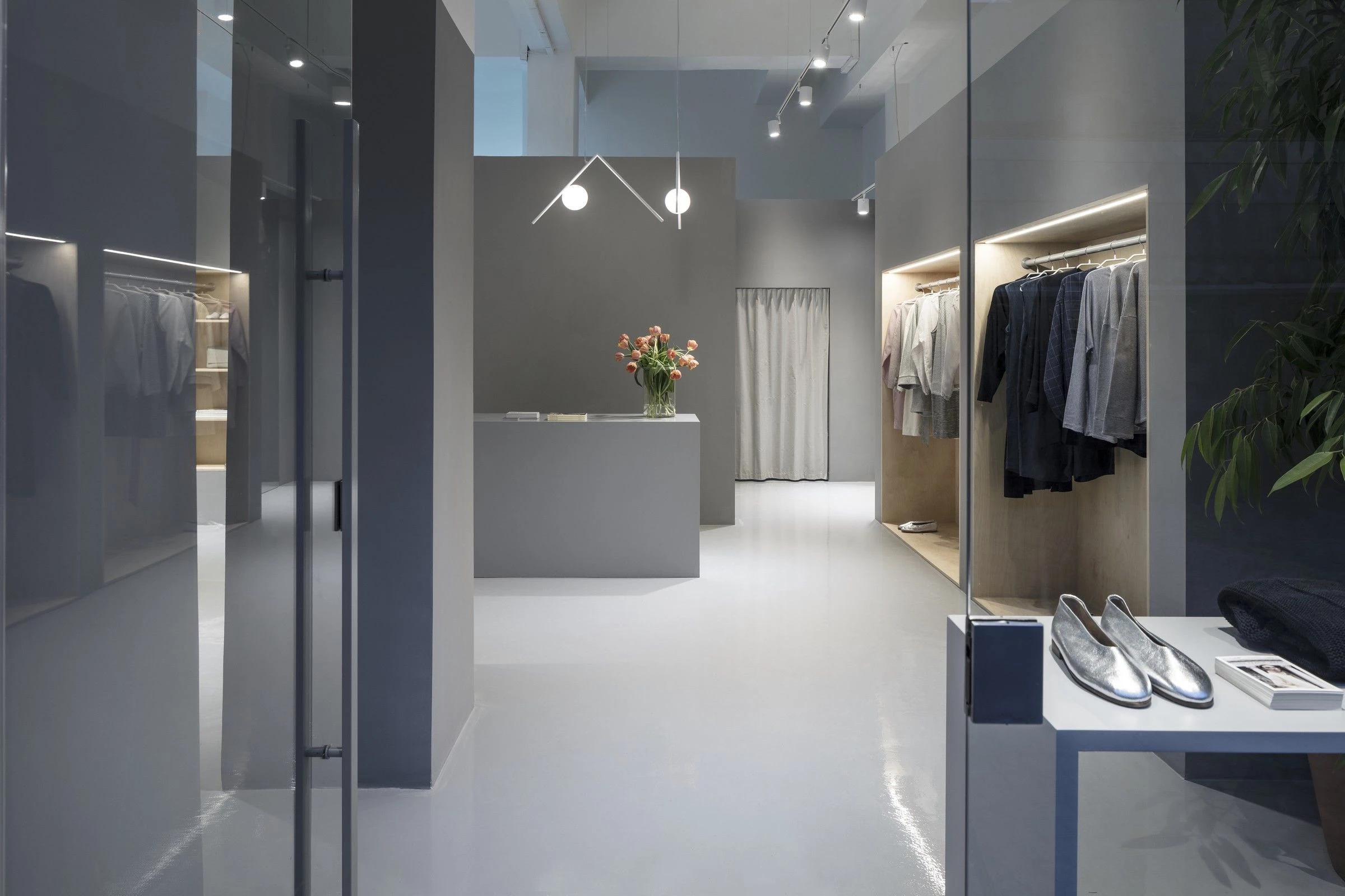 极简线条,温馨氛围——特拉维夫 KAV 时尚工作室-12