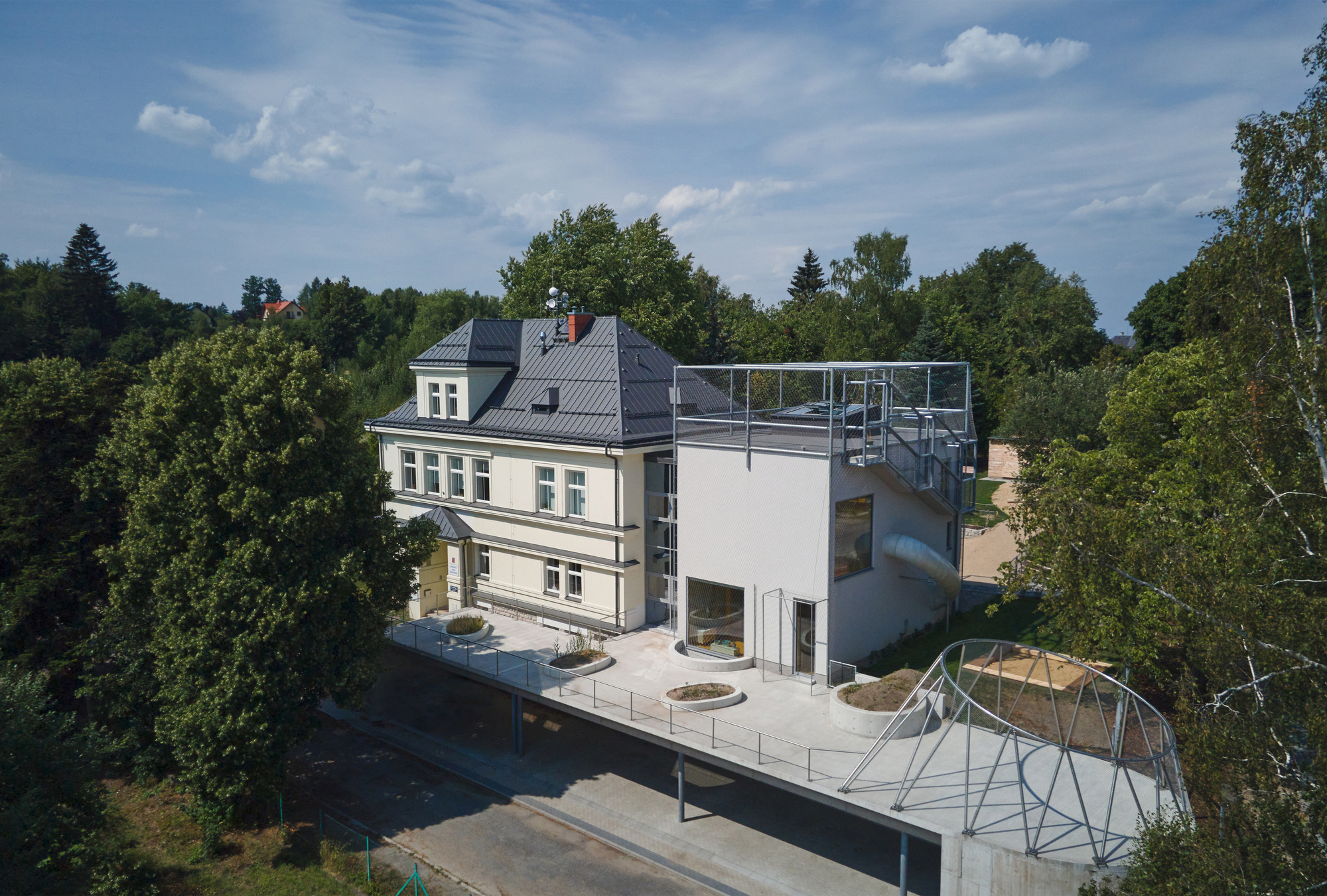 Montessori Kindergarten Jablonec nad Nisou / Mjölk architekti + Projektovy atelier David-13