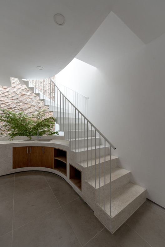 越南 AD+工作室“NHàphố”联排别墅翻新-12