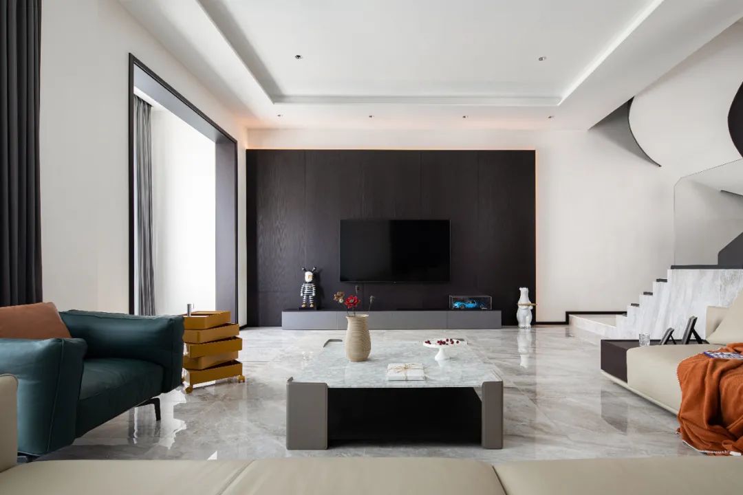 珠宝设计师的300㎡复式别墅，意式简约，美到极致！-7