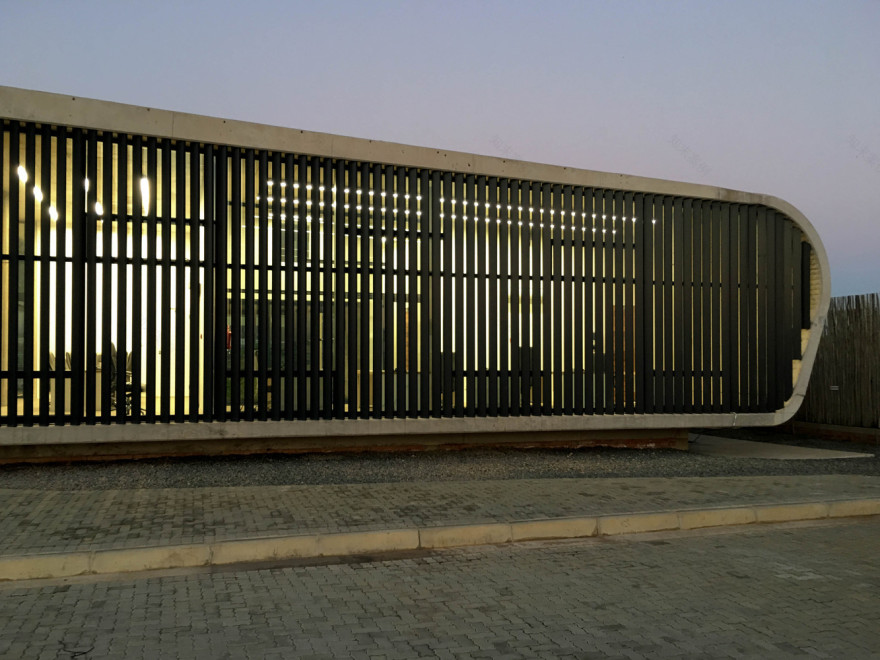 RBIDZ Entrance Gate Jeremy Steere Architect-38