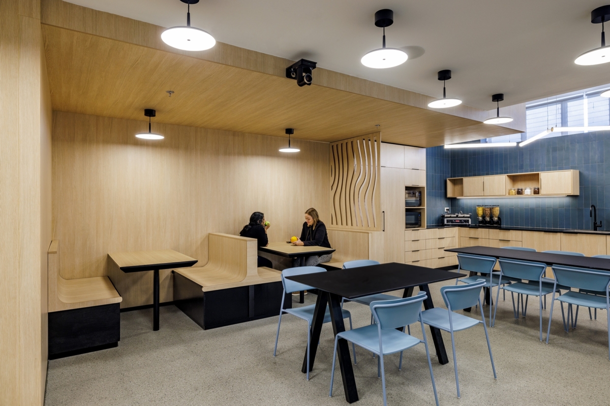 莫门蒂斯办公室丨以色列丨Auerbach Halevy Architects-20