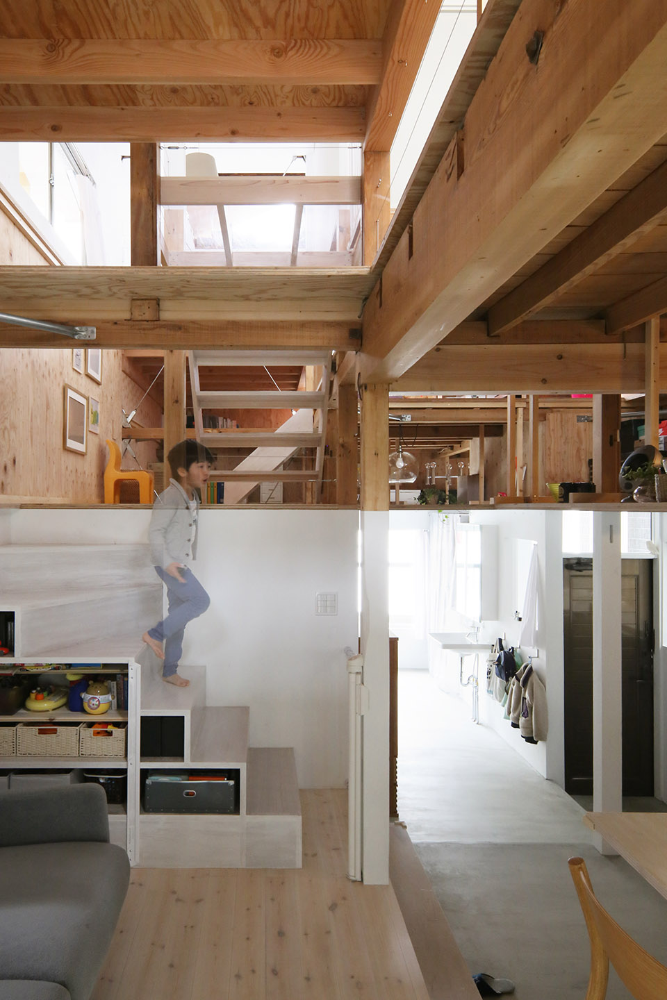 “从天花到地板”住宅丨日本东京丨河内建築設計事務所-6