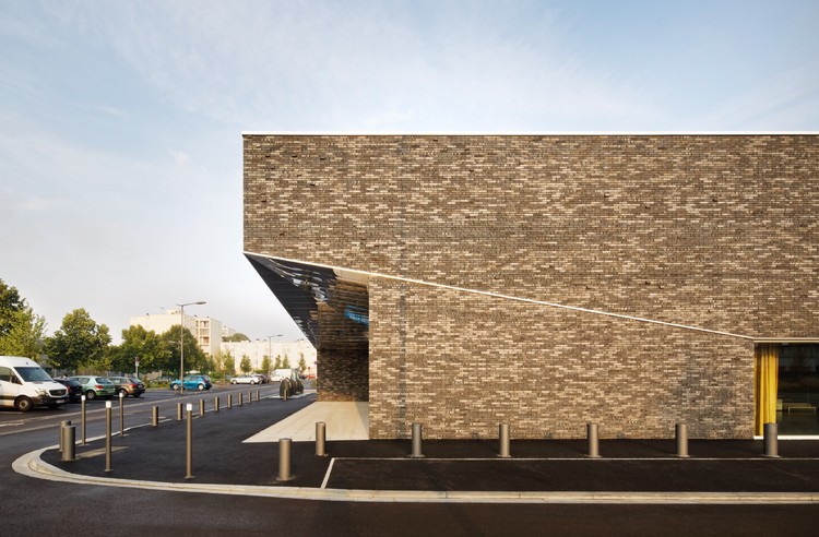 Orgeval Community Center and Event Space   f+f architectes-48