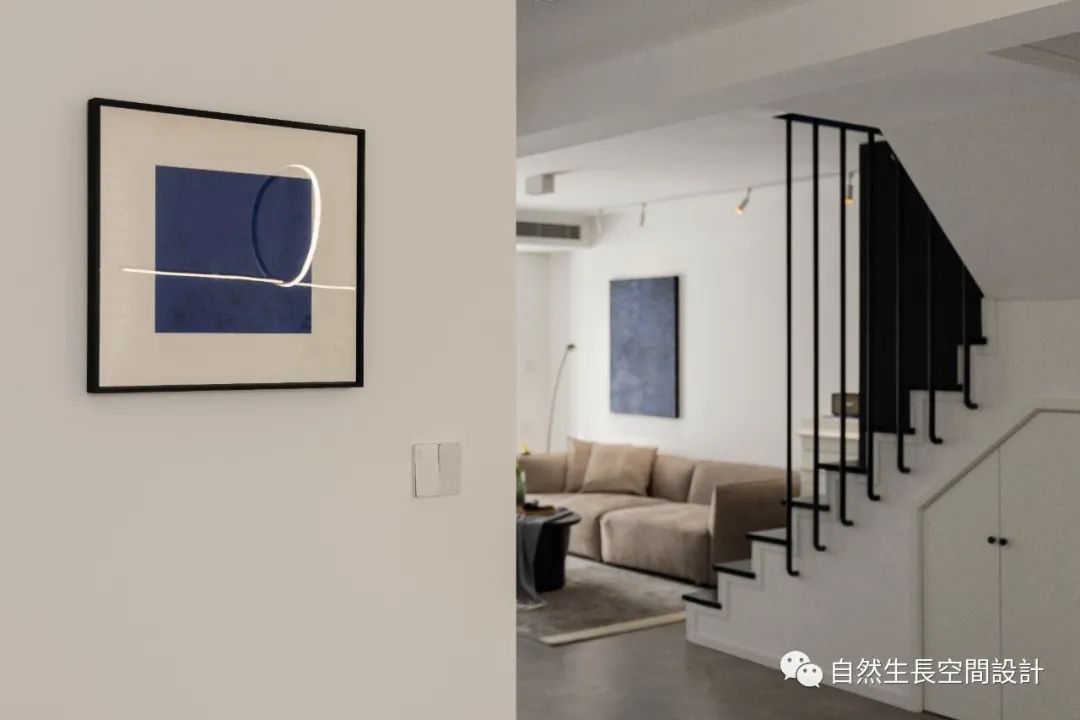 五彩斑斓的黑·复式住宅设计丨自然生长空间设计-17