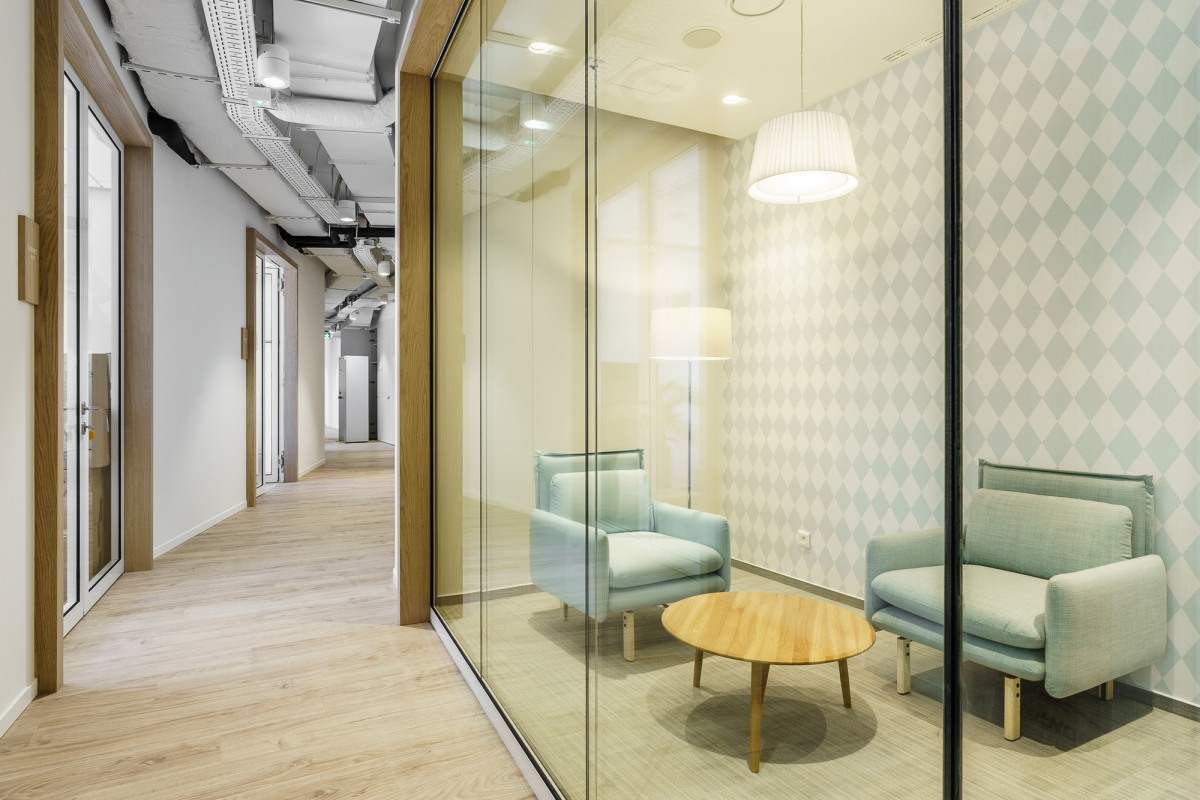 简约几何温馨和风,和 pharmaceutical Warsaw 办公室设计-15