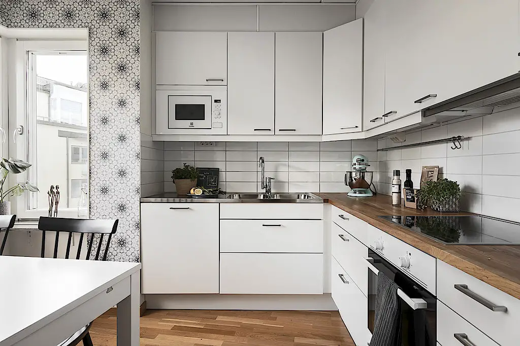 瑞典家庭公寓的色彩碰撞-7