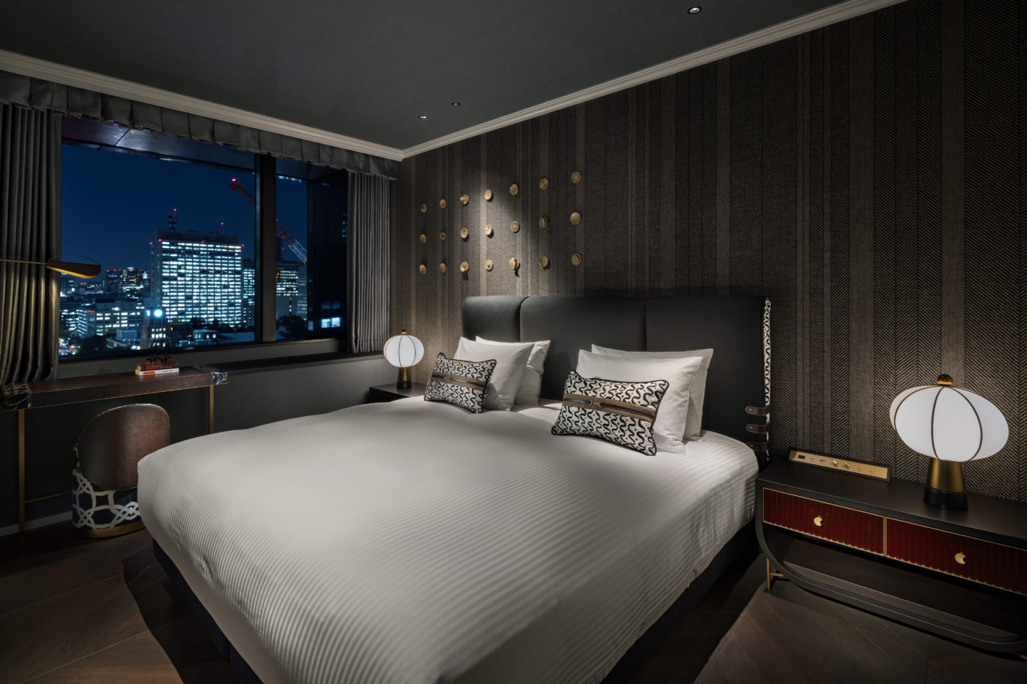 GUEST ROOMS -MERCURE TOKYO HIBIYA- | DESIGN STUDIO CROW-21