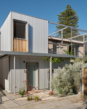 Henville Street House  / Philip Stejskal Architecture