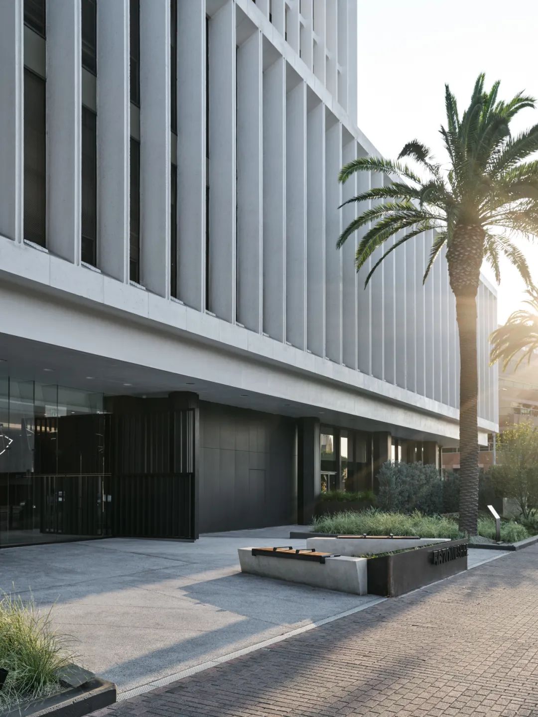 沉稳轻奢|优雅高级办公设计-66