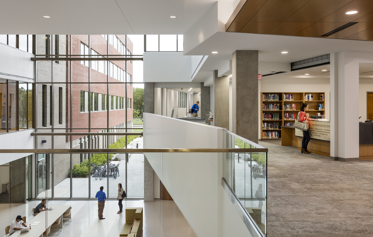 北达科他大学医学院+健康科学学院-16