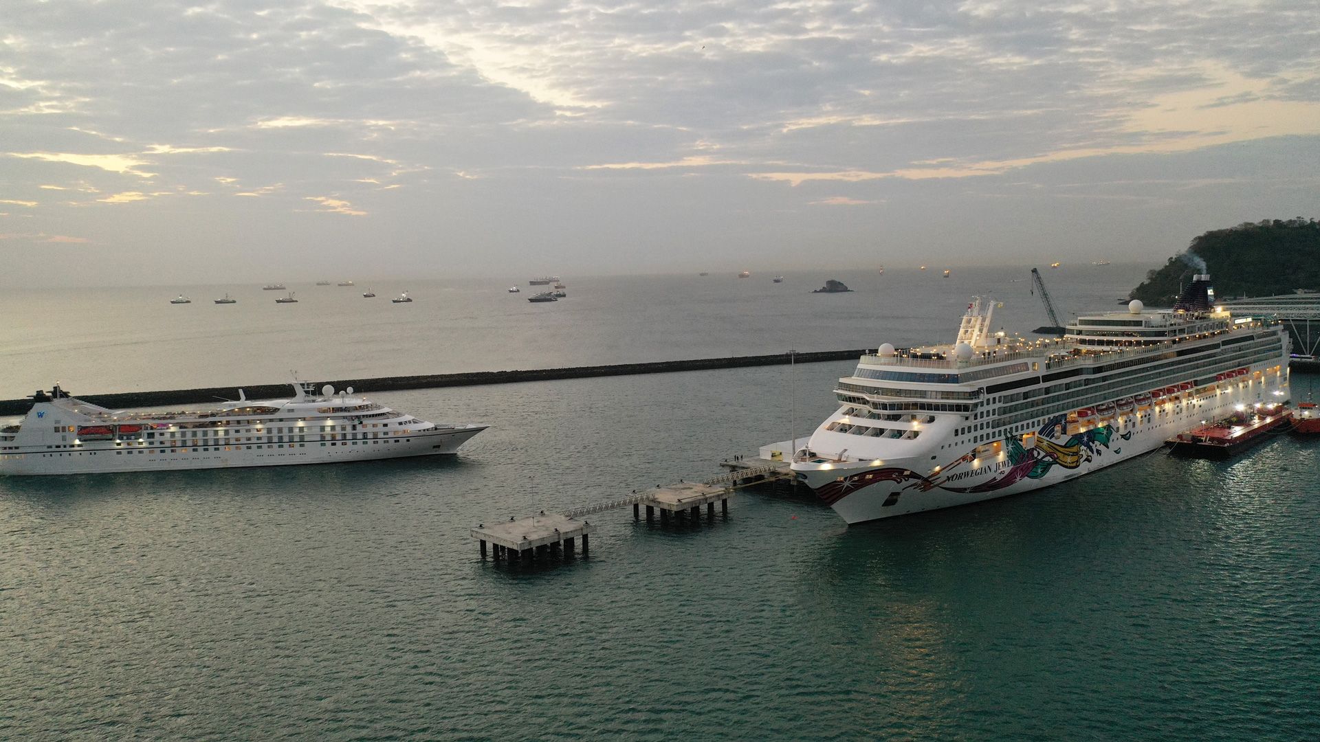 阿马多尔邮轮码头丨尼泊尔佩里丨Mallol等团队众多设计师-20