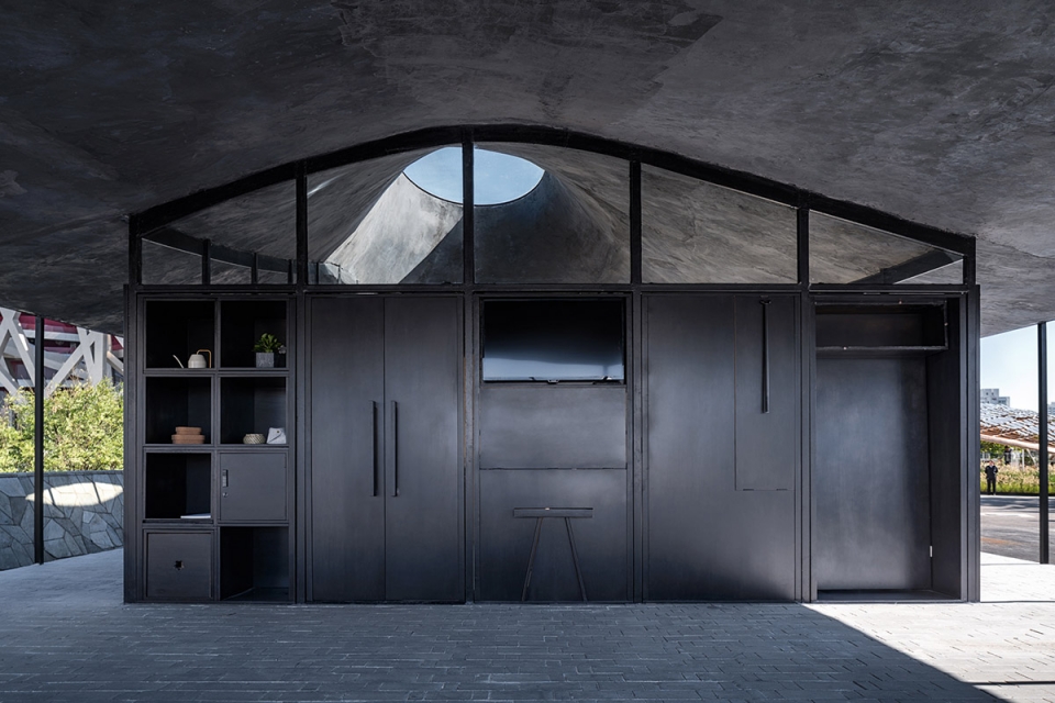 《亼屮囗》设计-45