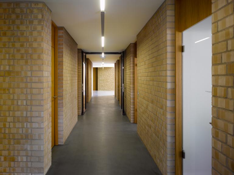 埃伯斯巴赫市政厅丨Harris + Kurrle Architekten-8